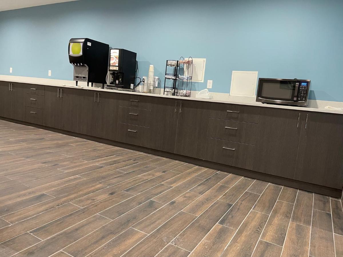 ניו יורק Days Inn By Wyndham Bronx Nyc מראה חיצוני תמונה