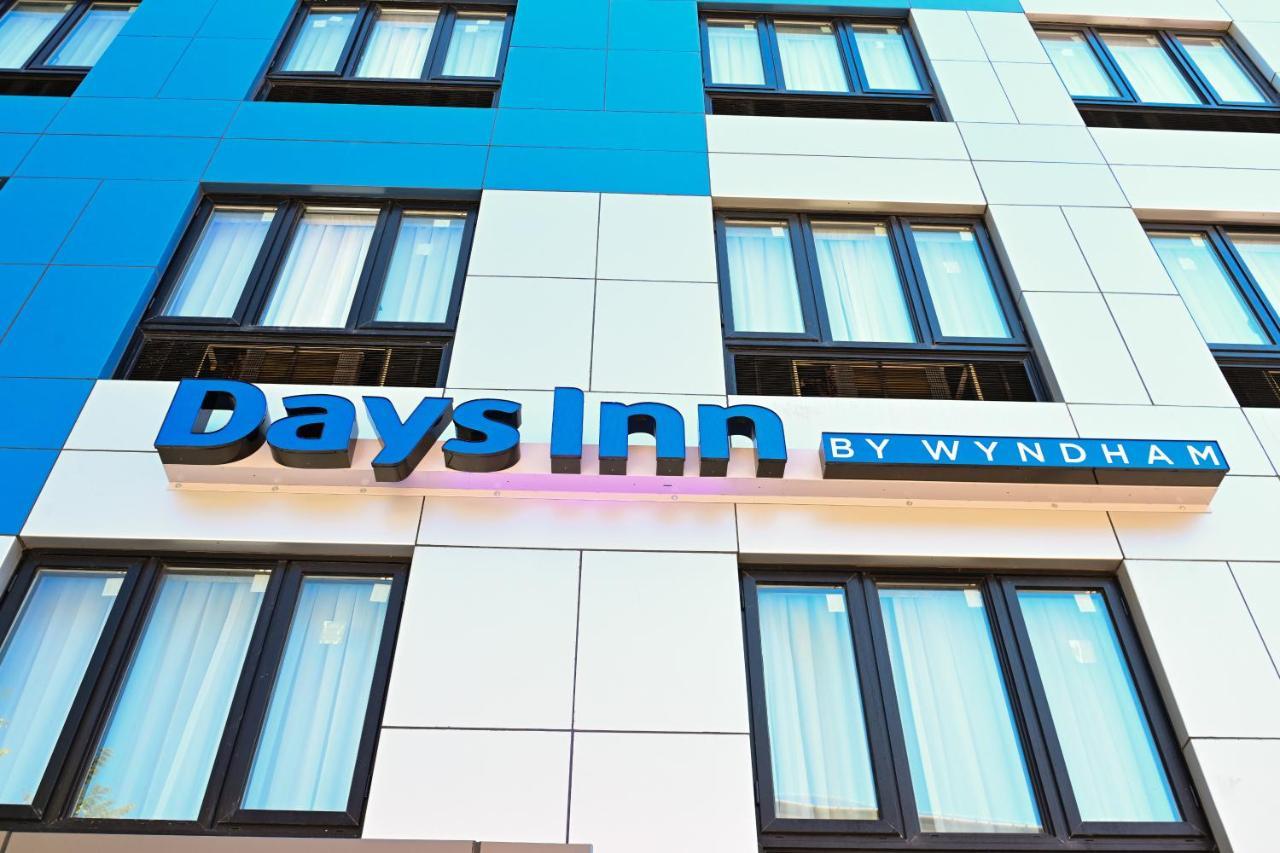 ניו יורק Days Inn By Wyndham Bronx Nyc מראה חיצוני תמונה