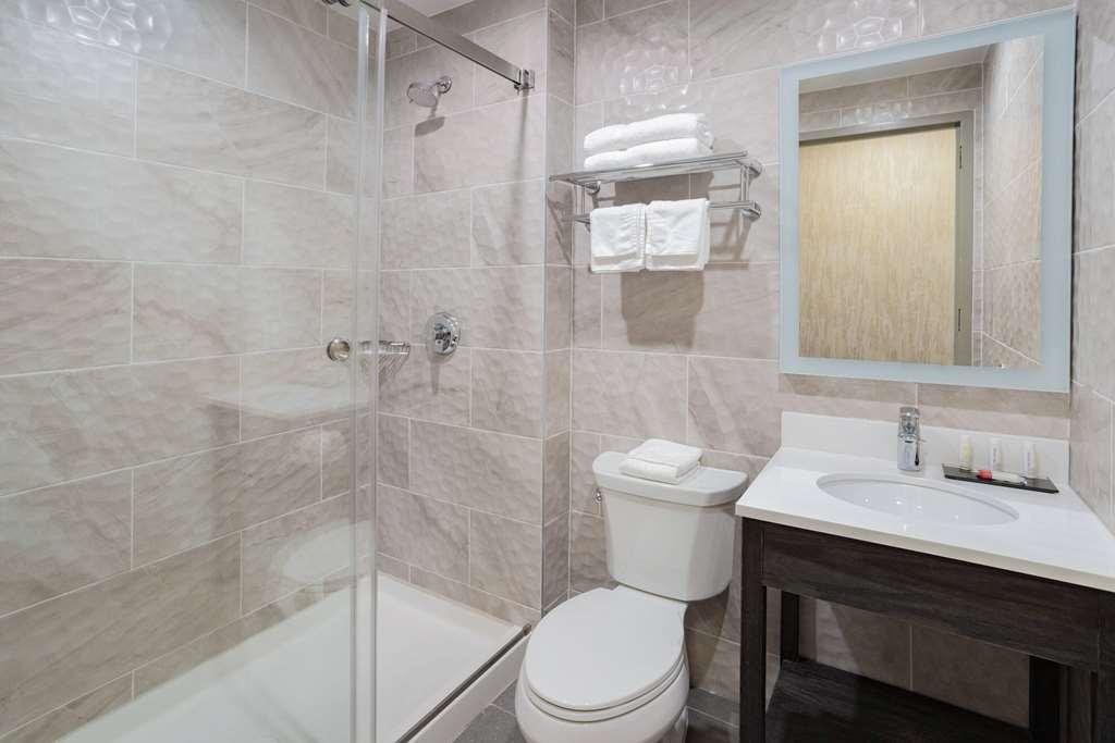ניו יורק Days Inn By Wyndham Bronx Nyc מראה חיצוני תמונה
