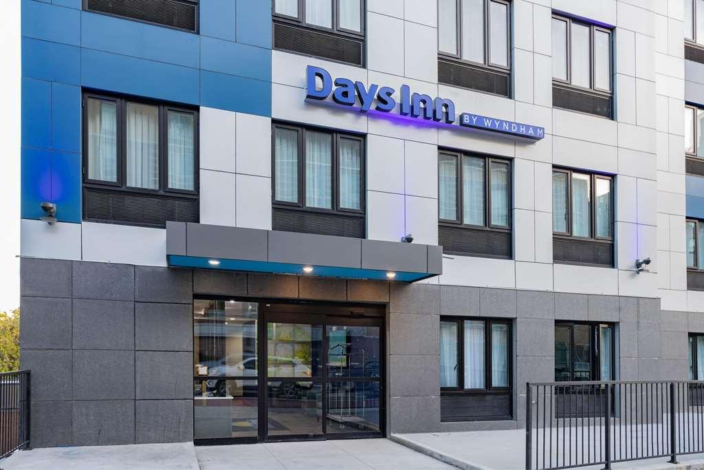 ניו יורק Days Inn By Wyndham Bronx Nyc מראה חיצוני תמונה